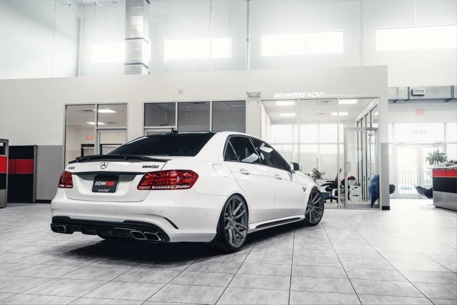  Mercedes-AMG E63 S R2 by RENNtech 2018 года  (фото 2 из 5)